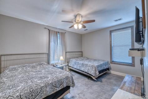 989 Mountain Valley Drive Concan TX 78838