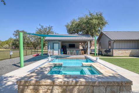 989 Mountain Valley Drive Concan TX 78838
