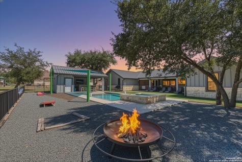 989 Mountain Valley Drive Concan TX 78838