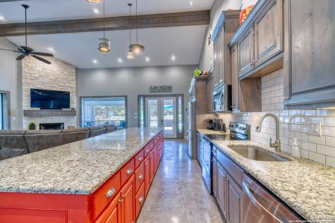989 Mountain Valley Drive Concan TX 78838