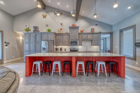 989 Mountain Valley Drive Concan TX 78838