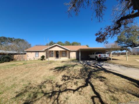 2282 Royal Oaks Drive Poteet TX 78065