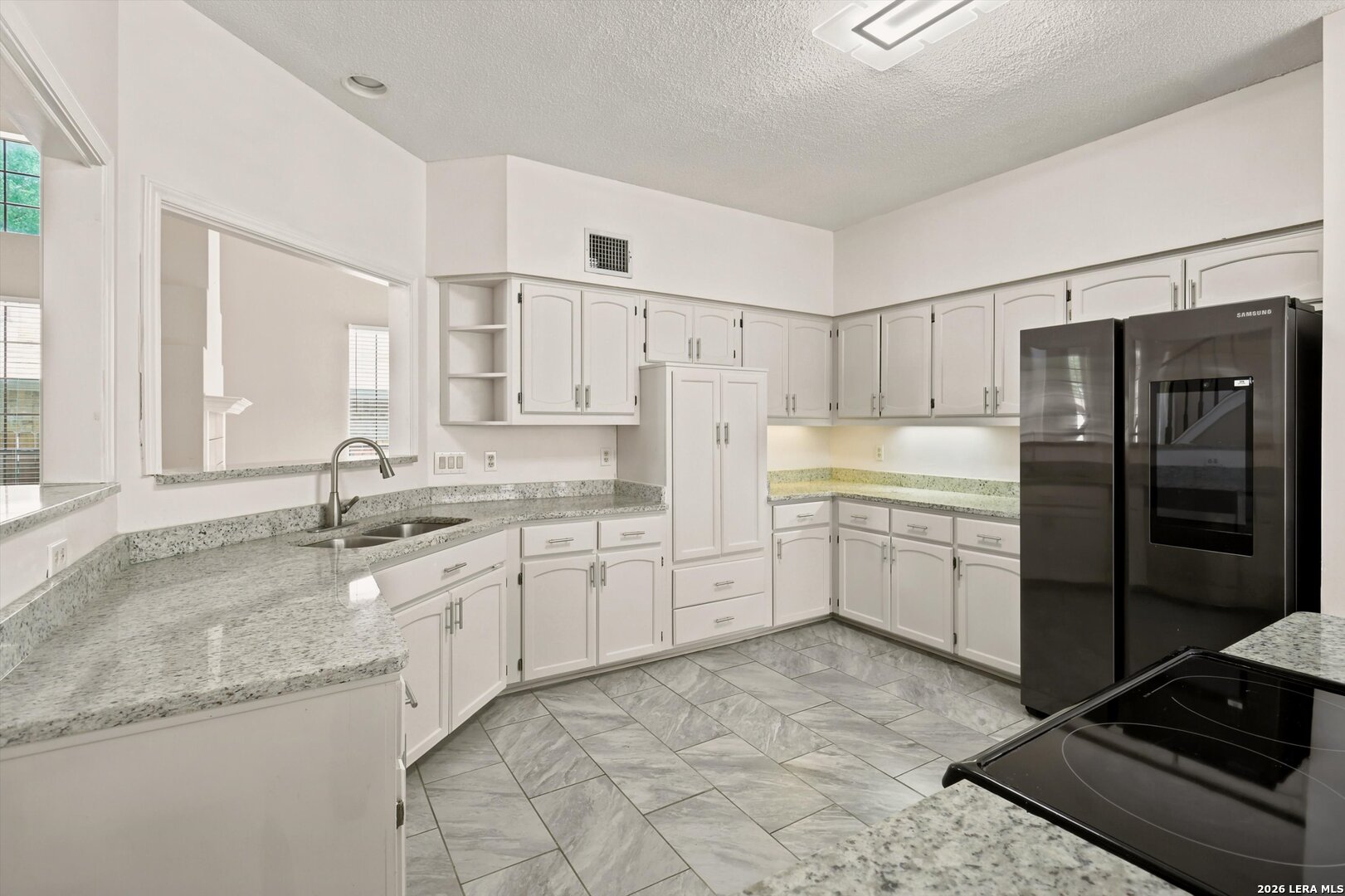 8814 Lost Woods San Antonio TX 78240