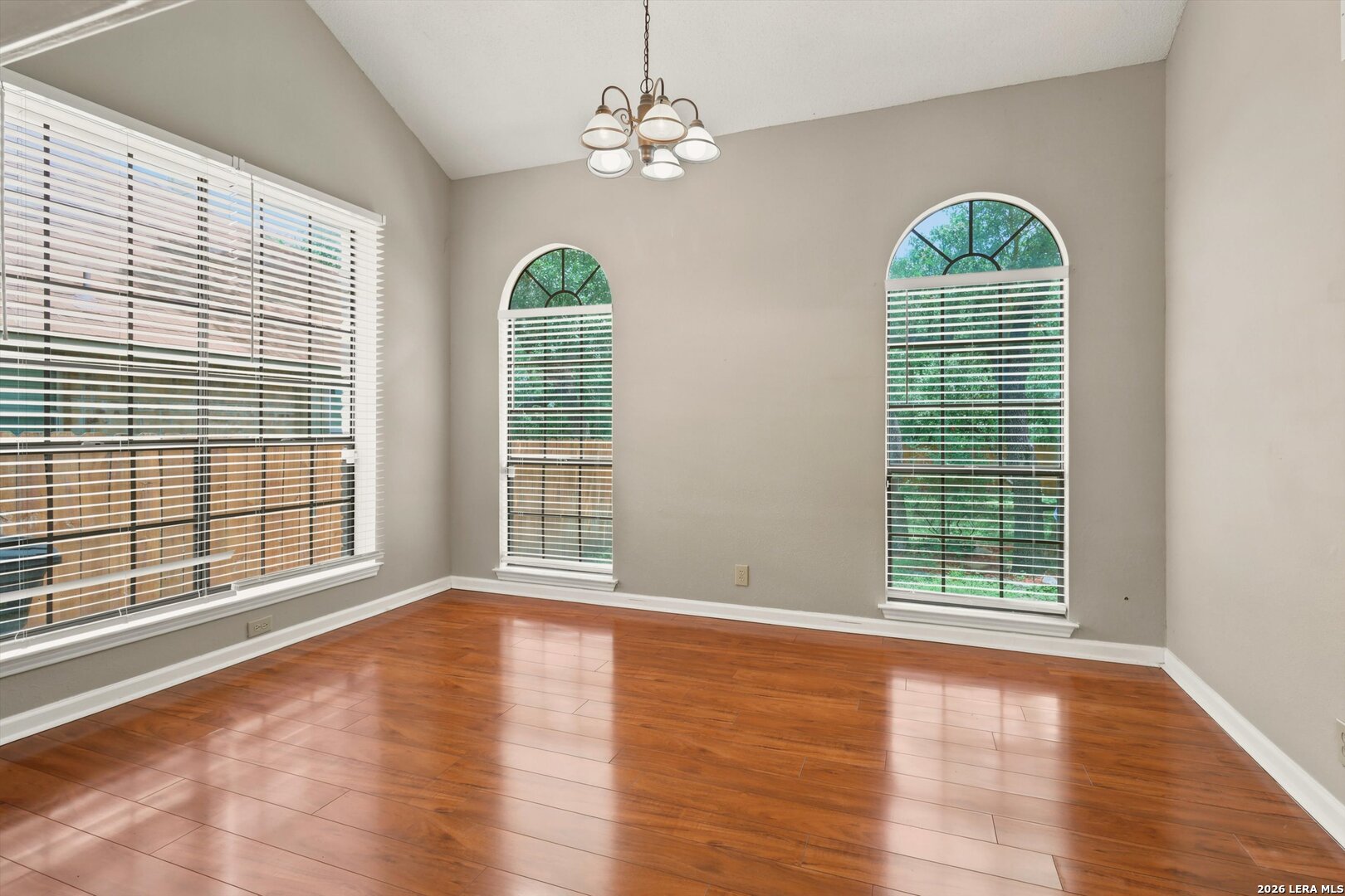 8814 Lost Woods San Antonio TX 78240