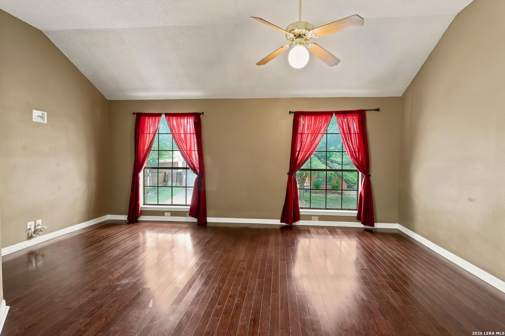 8814 Lost Woods San Antonio TX 78240