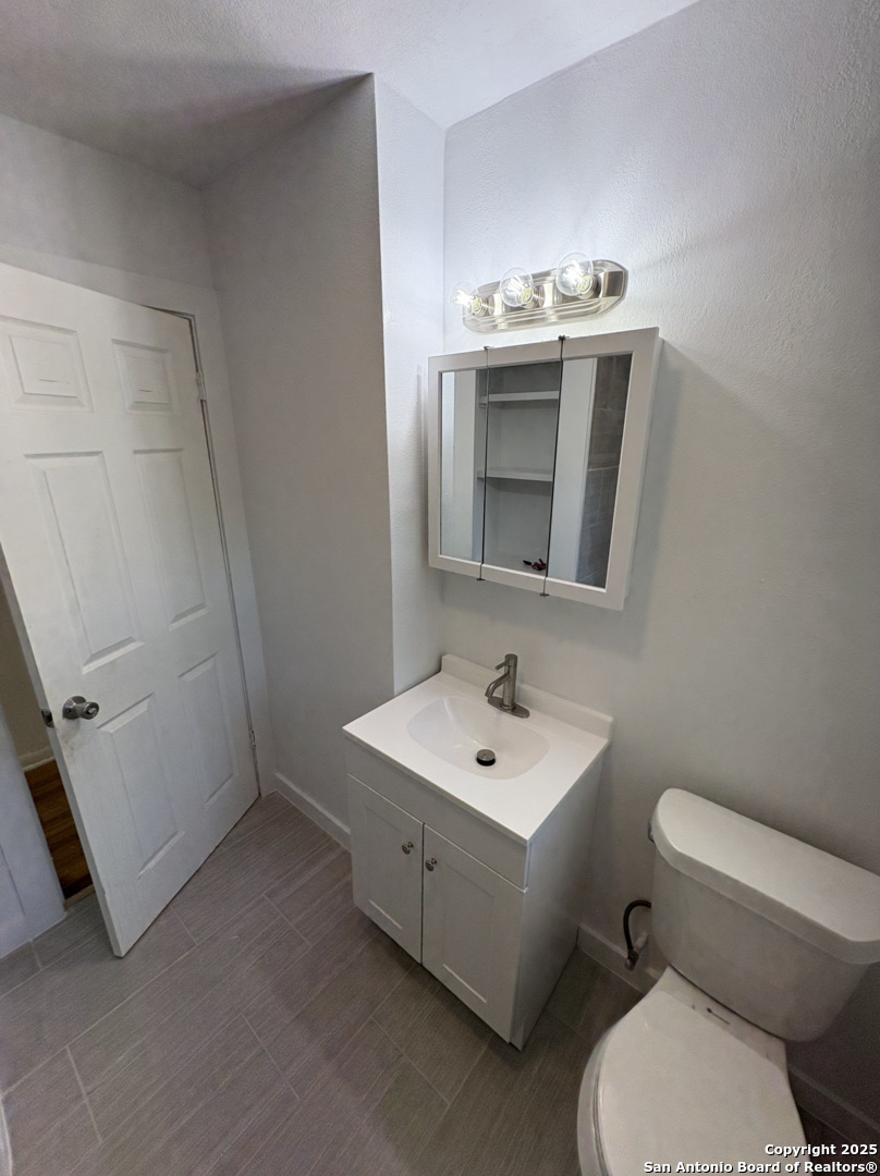 355 Cresham San Antonio TX 78218