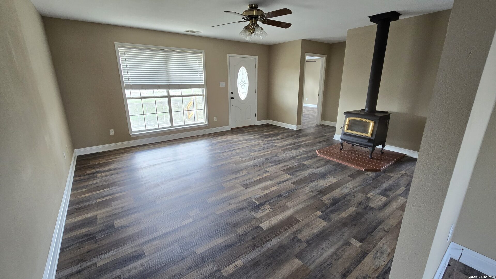 501 S Parker Nixon TX 78140