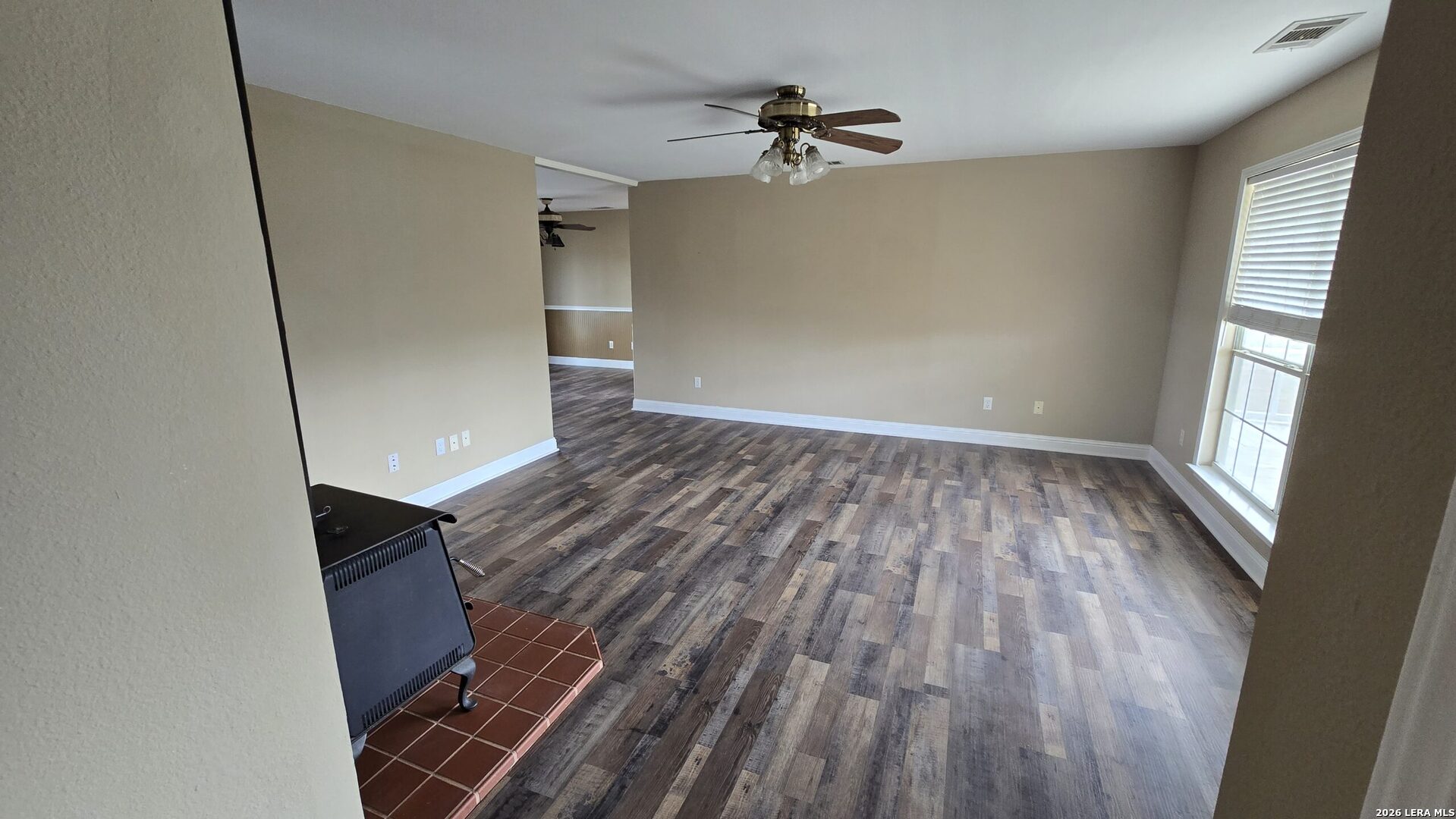 501 S Parker Nixon TX 78140