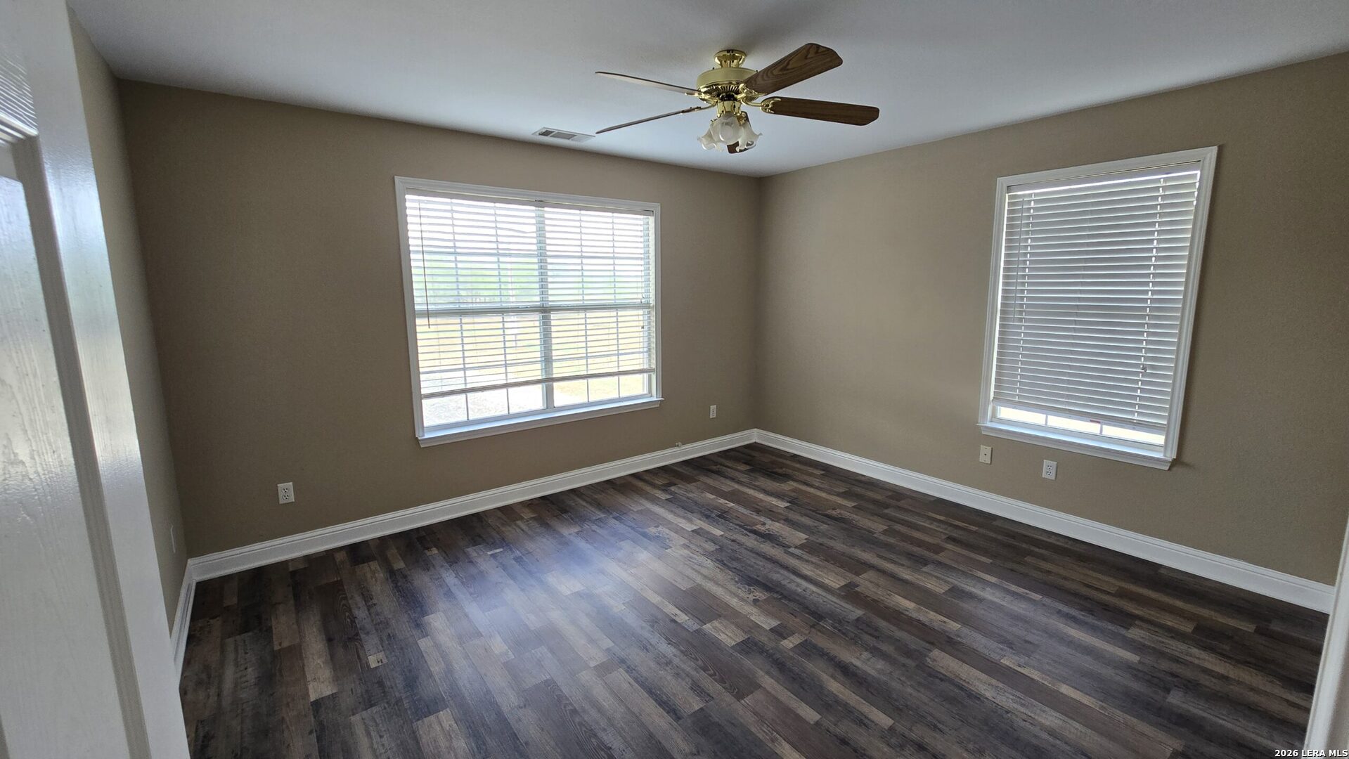 501 S Parker Nixon TX 78140