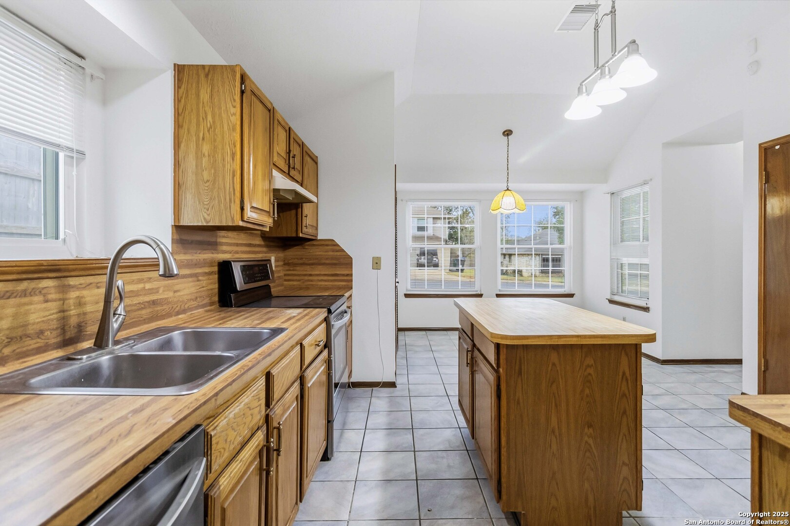 14658 Highland Ridge San Antonio TX 78233