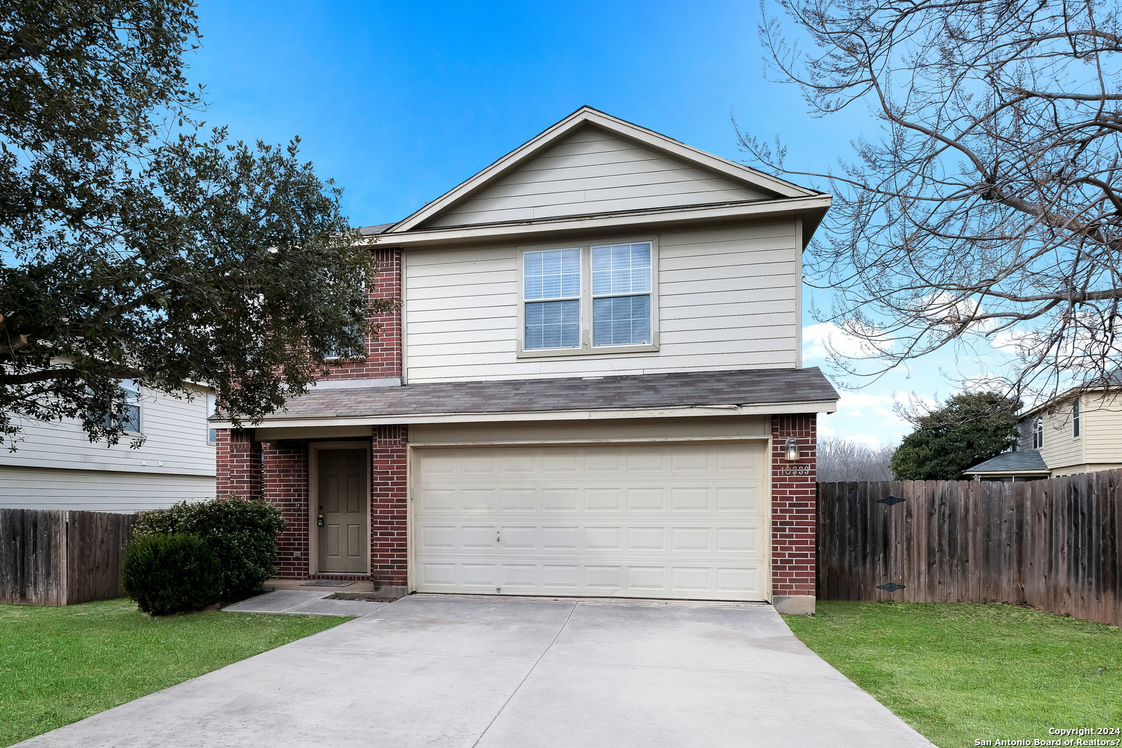 10339 Oakwood Crest San Antonio TX 78245