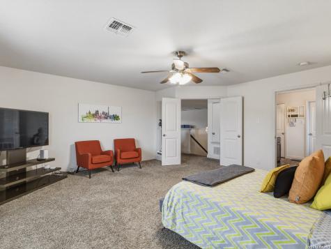 27015 N Oleander Chase Boerne TX 78015