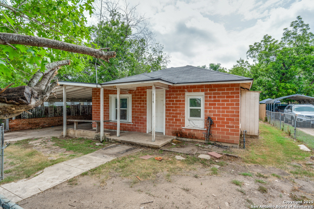 714 Hallie Avenue San Antonio TX 78210
