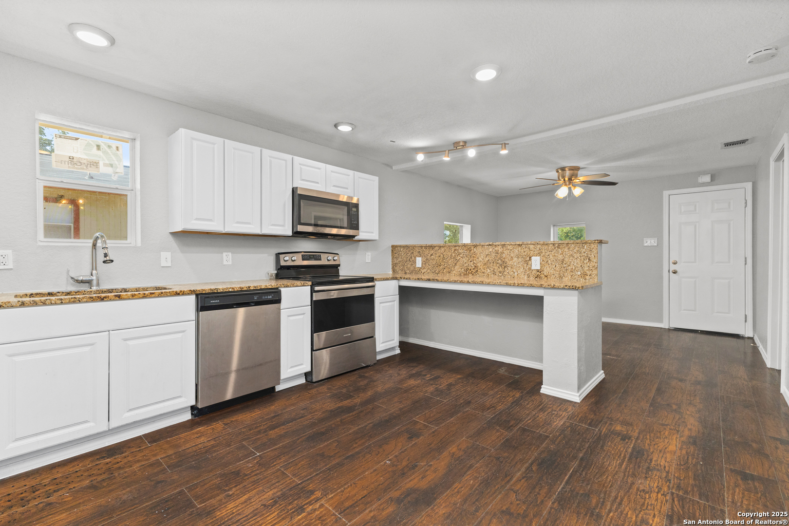 714 Hallie Avenue San Antonio TX 78210