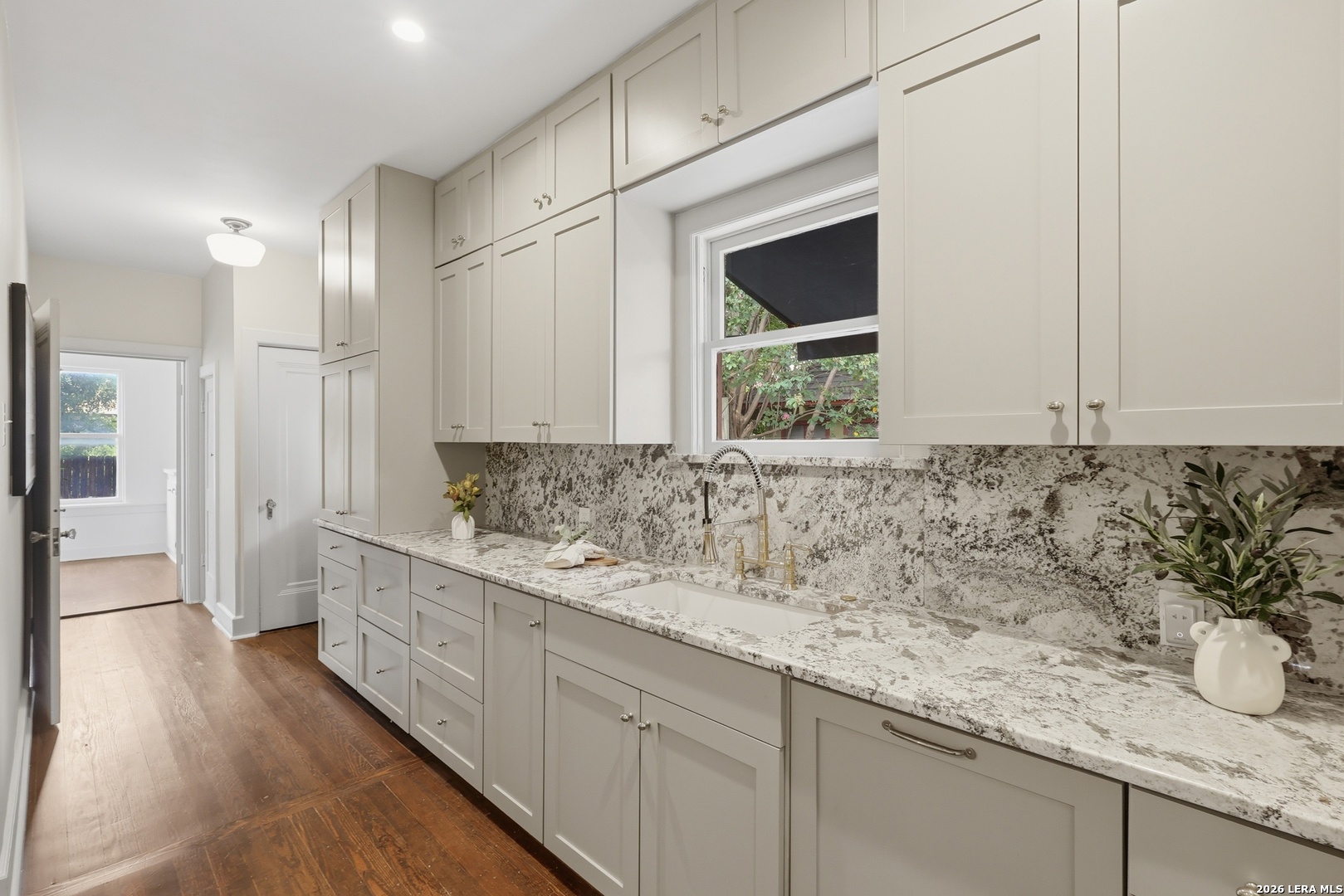 218 North Drive San Antonio TX 78201