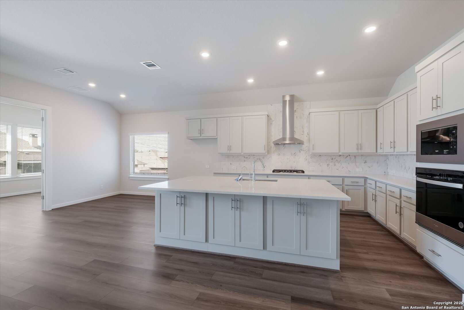 418 Foxtail Valley Cibolo TX 78108