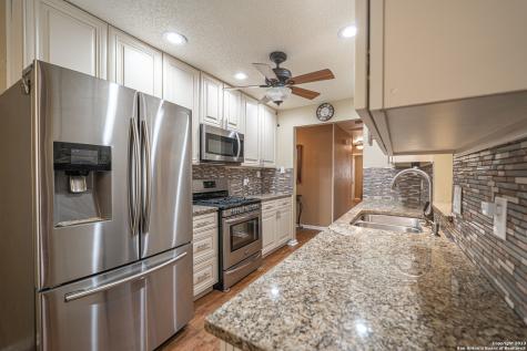 5710 Larkmeadow Drive San Antonio TX 78233