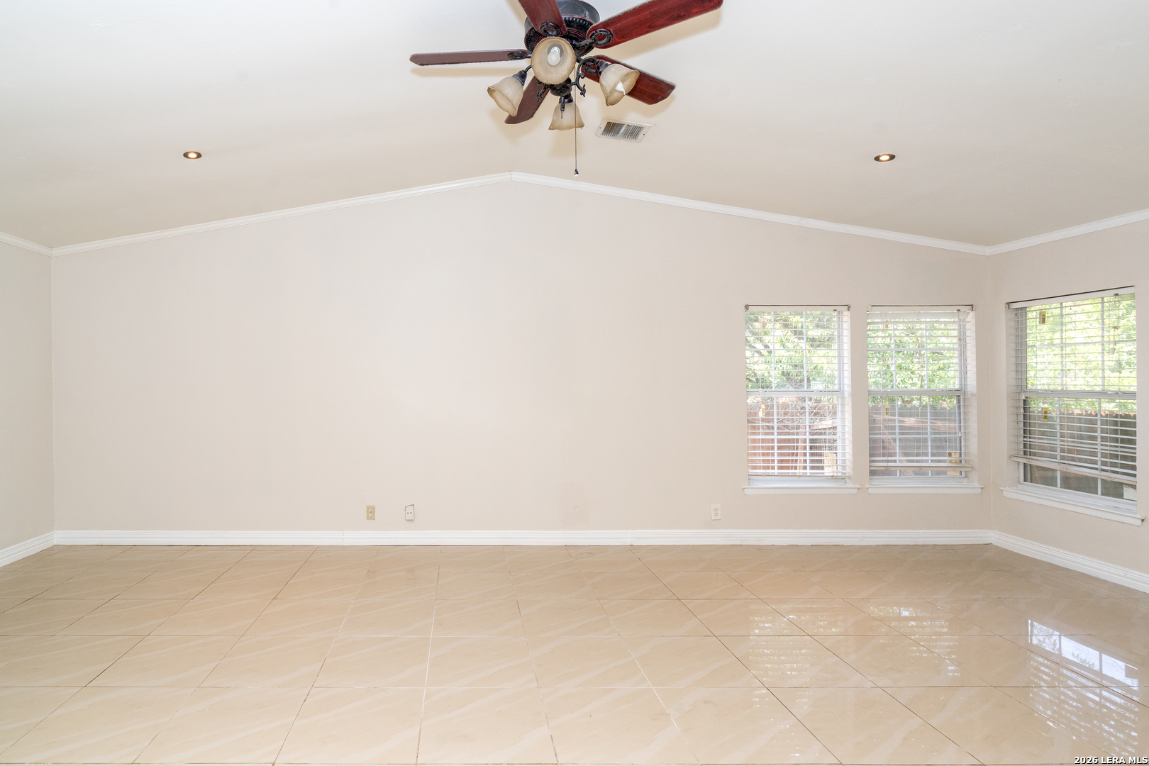 10341 Country Bluff San Antonio TX 78258