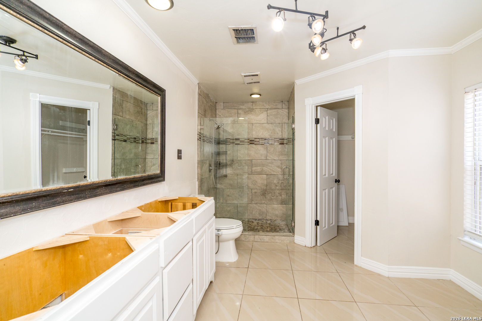 10341 Country Bluff San Antonio TX 78258