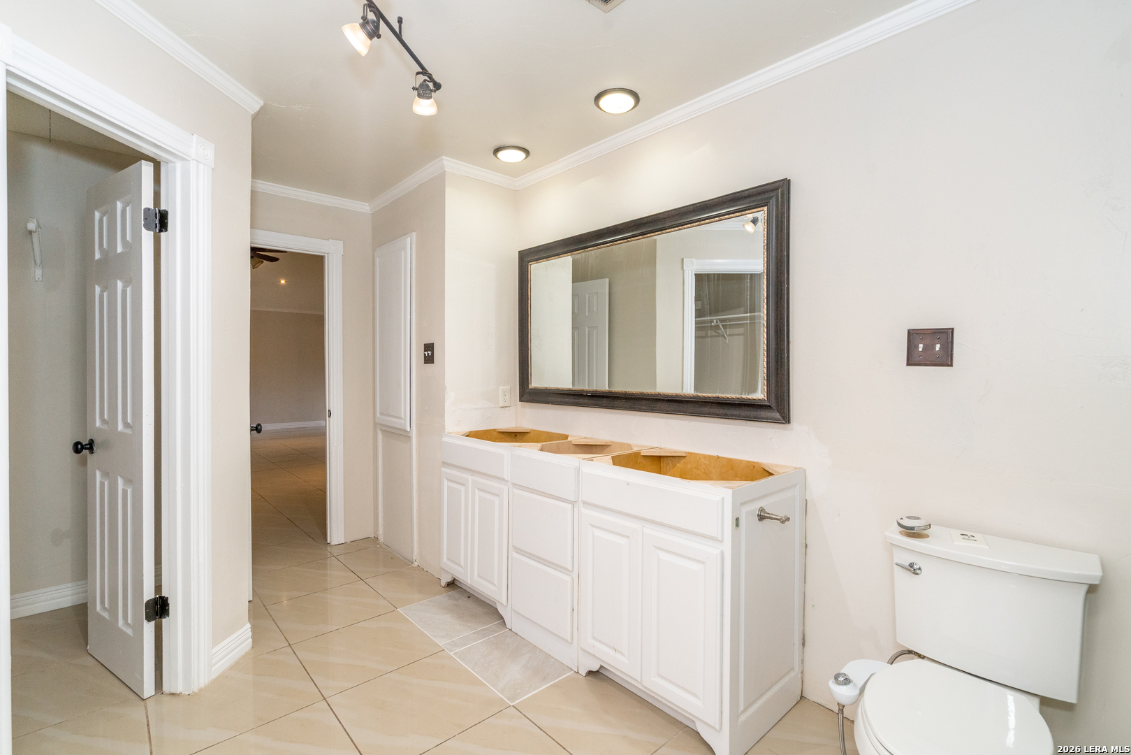 10341 Country Bluff San Antonio TX 78258