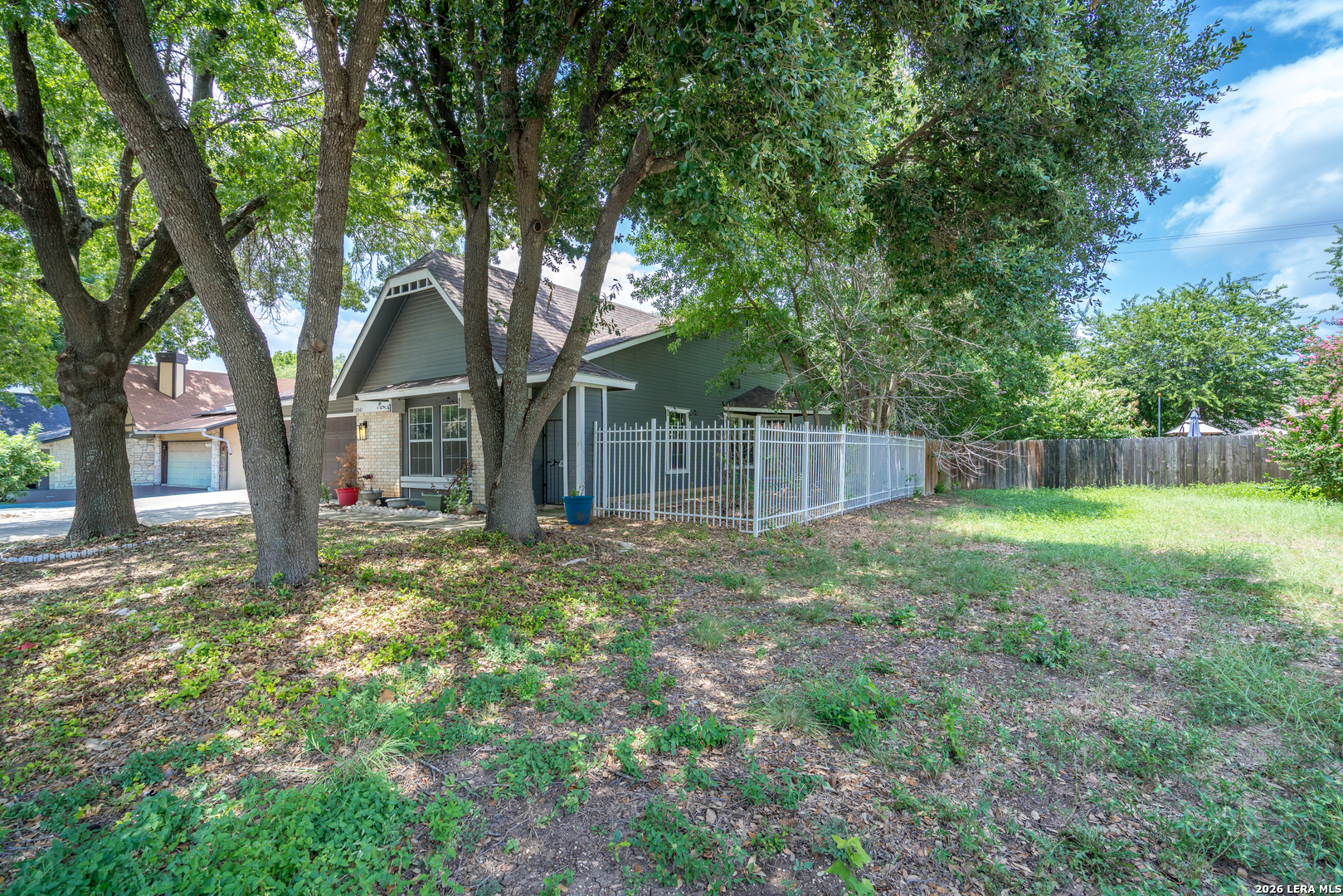 10341 Country Bluff San Antonio TX 78258