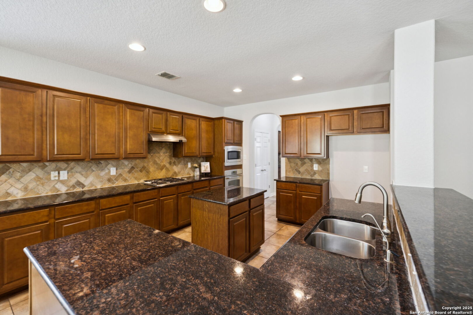 23567 Seven Winds San Antonio TX 78258