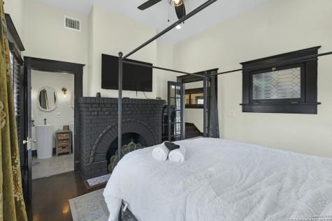 223 E Craig Place San Antonio TX 78212