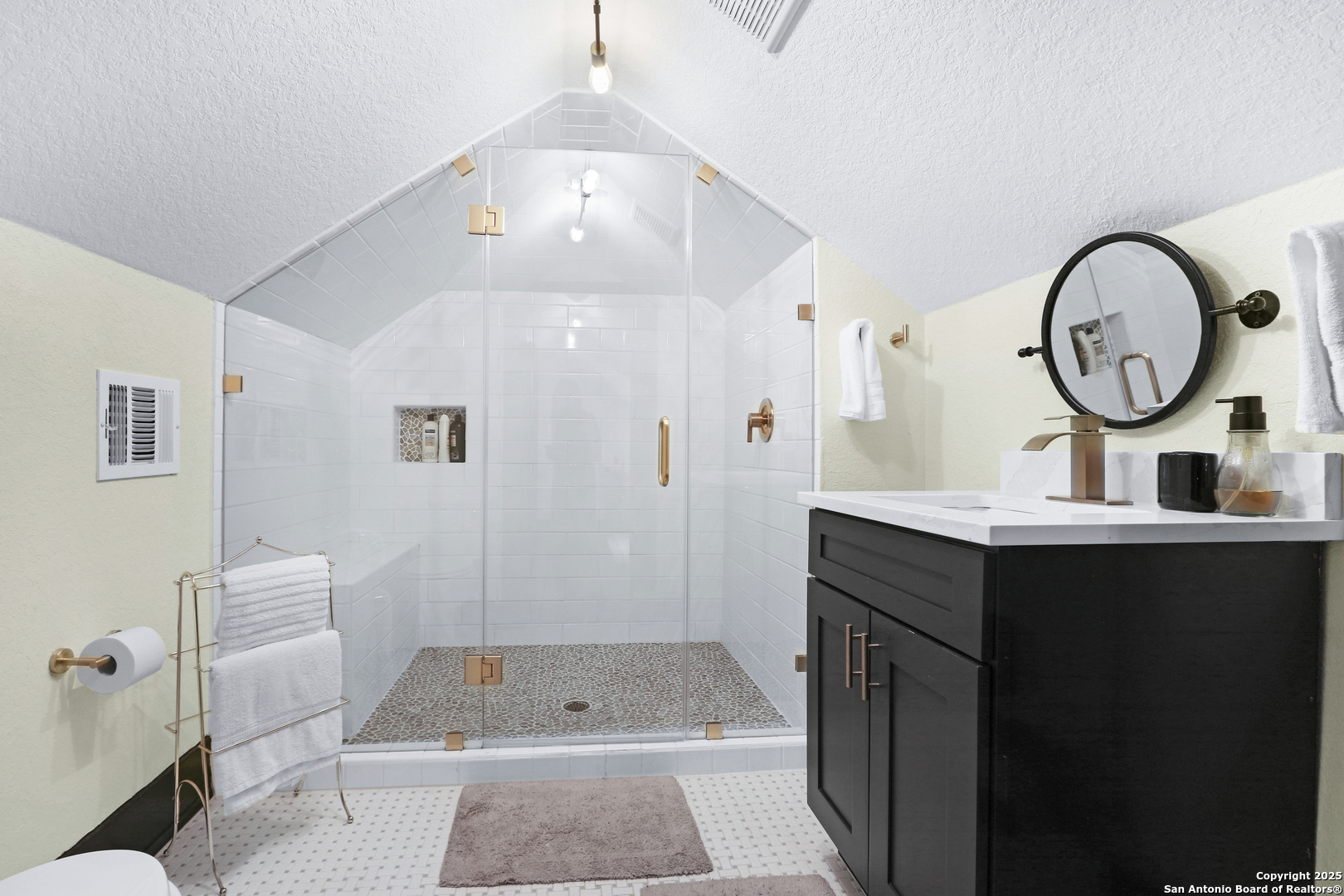 223 E Craig Place San Antonio TX 78212