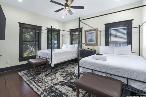 223 E Craig Place San Antonio TX 78212