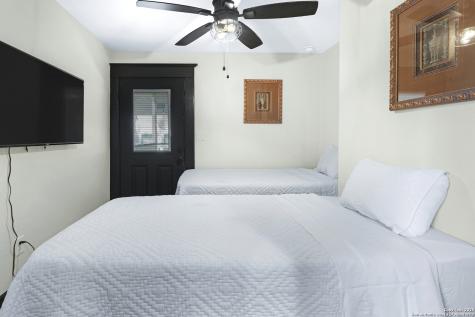 223 E Craig Place San Antonio TX 78212