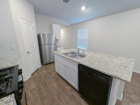 3526 Angus San Antonio TX 78245