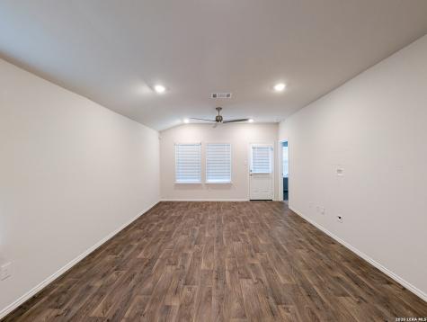 3526 Angus San Antonio TX 78245