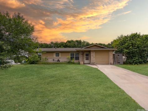 7514 Sage Oak Street Live Oak TX 78233