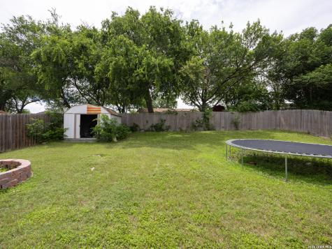 7514 Sage Oak Street Live Oak TX 78233