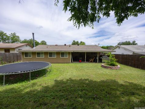 7514 Sage Oak Street Live Oak TX 78233