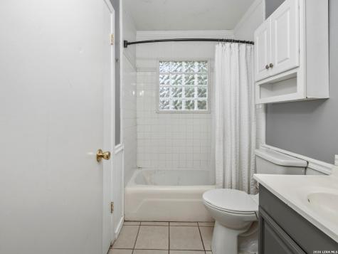 7514 Sage Oak Street Live Oak TX 78233