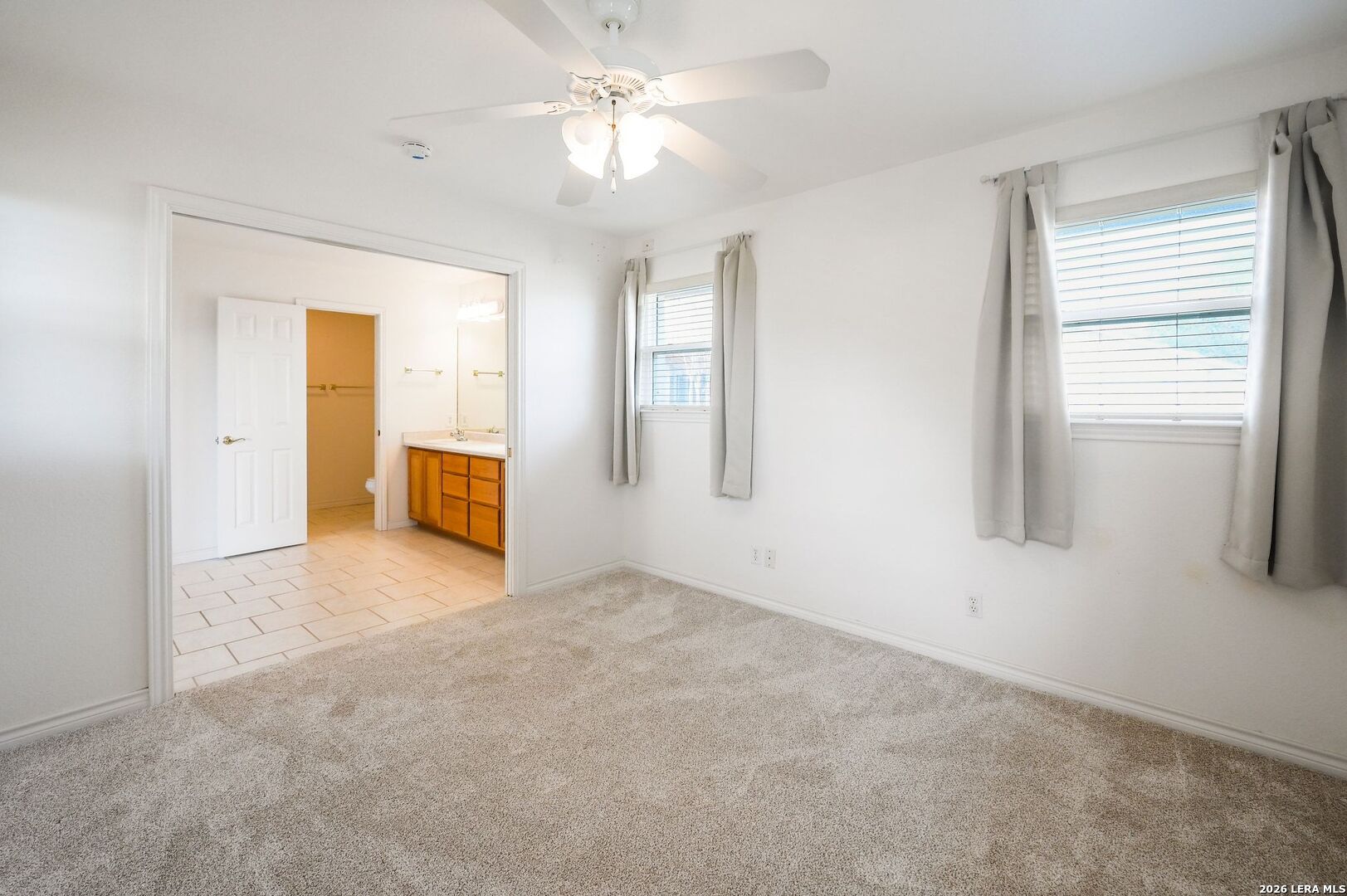 162 Oakside Universal City TX 78148
