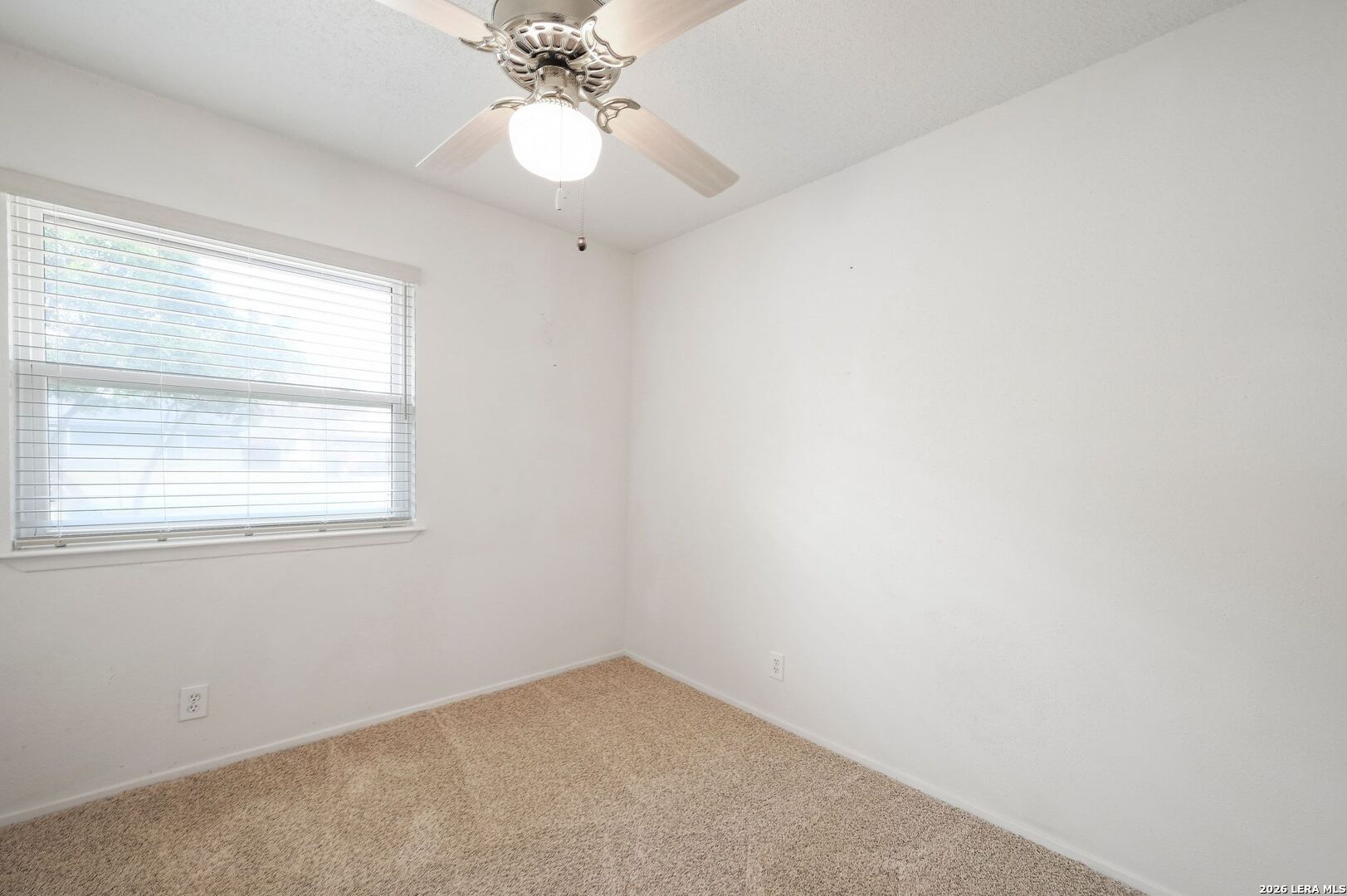 162 Oakside Universal City TX 78148