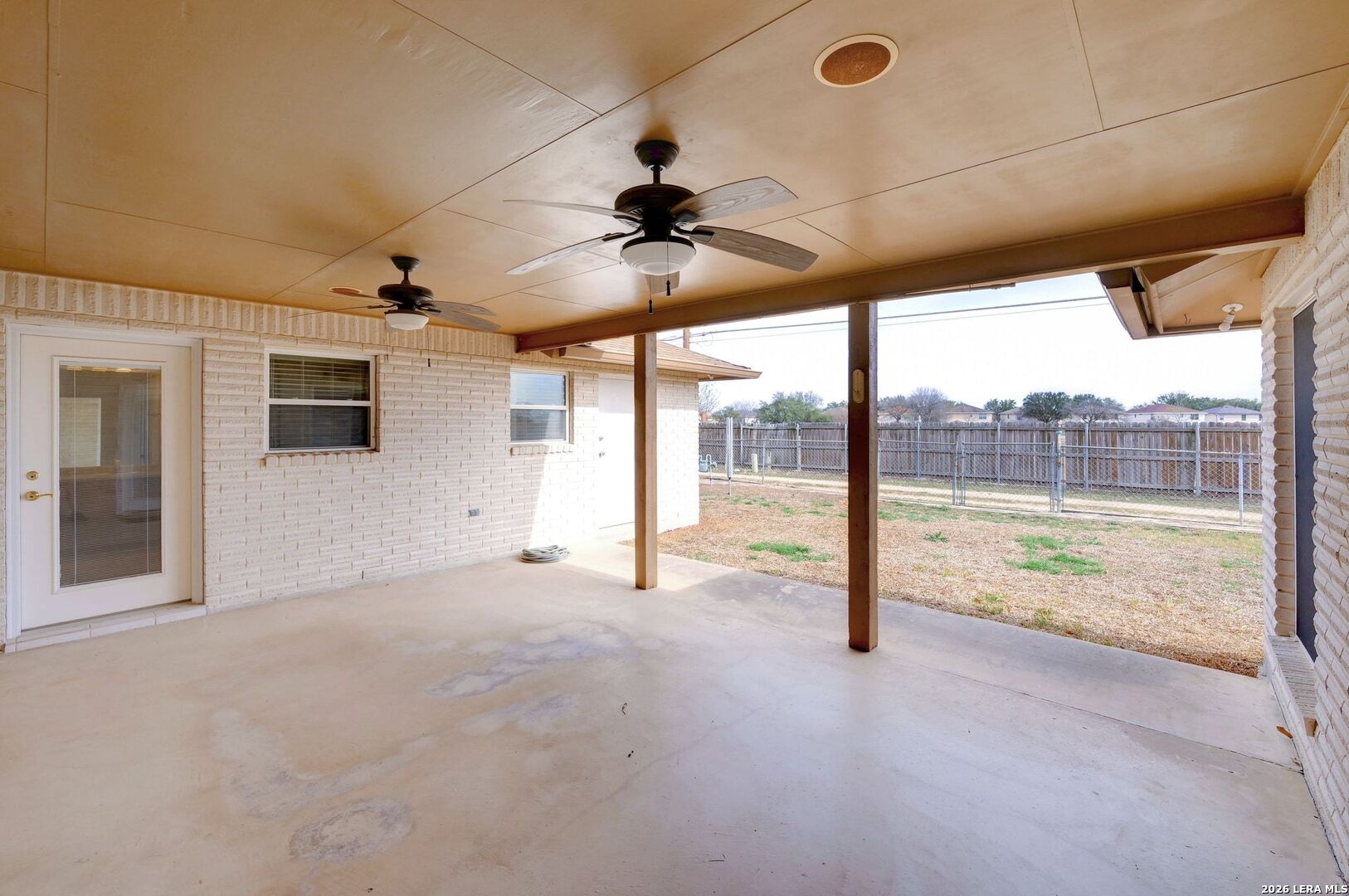 162 Oakside Universal City TX 78148