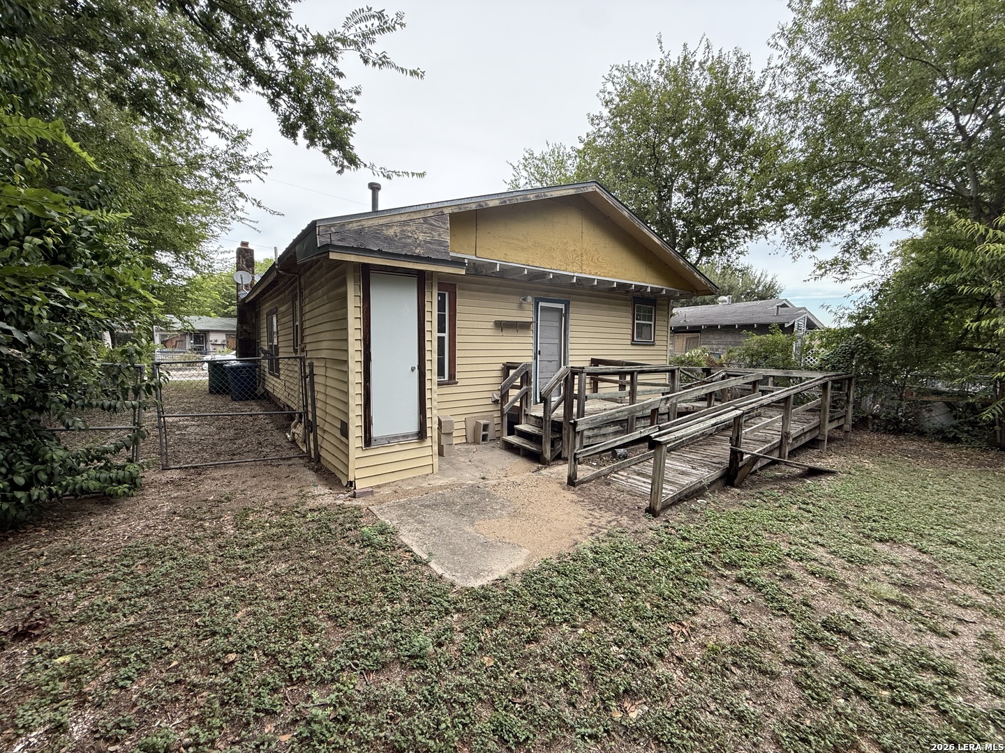 458 E Young San Antonio TX 78214