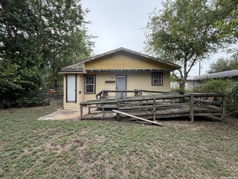 458 E Young San Antonio TX 78214