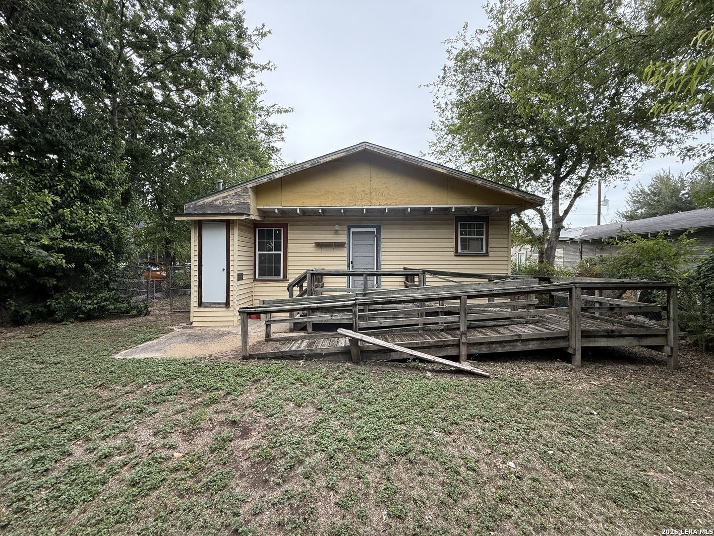 458 E Young San Antonio TX 78214