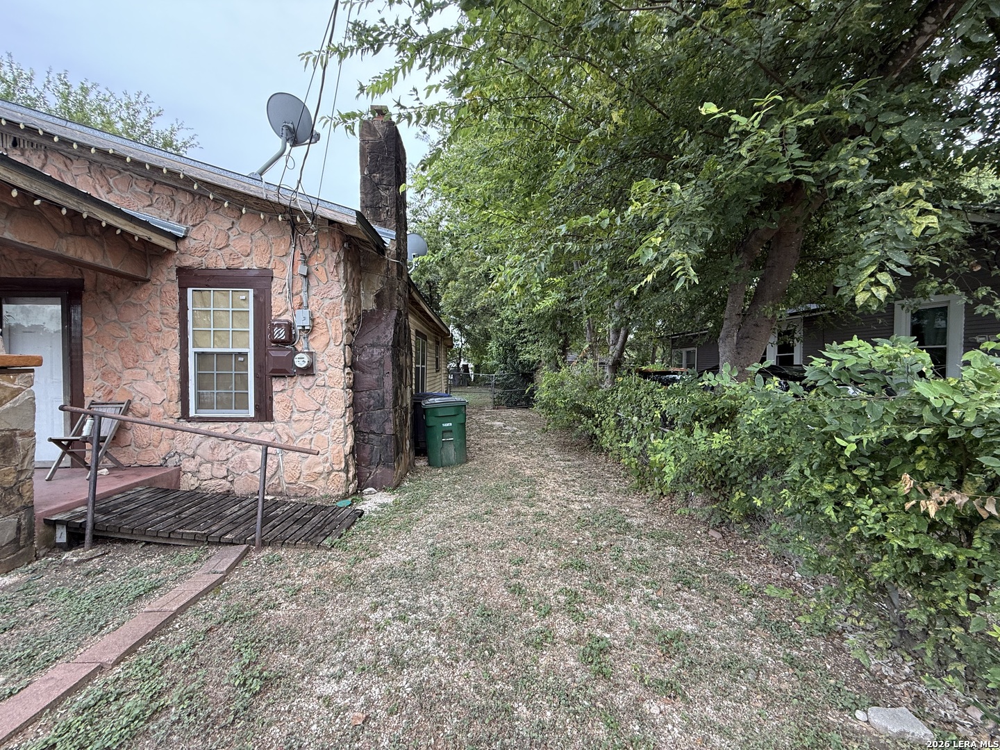 458 E Young San Antonio TX 78214
