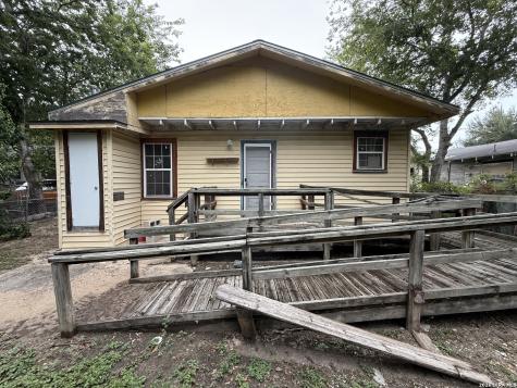 458 E Young San Antonio TX 78214