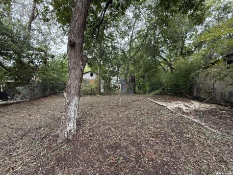 458 E Young San Antonio TX 78214