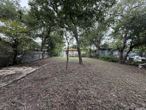 458 E Young San Antonio TX 78214