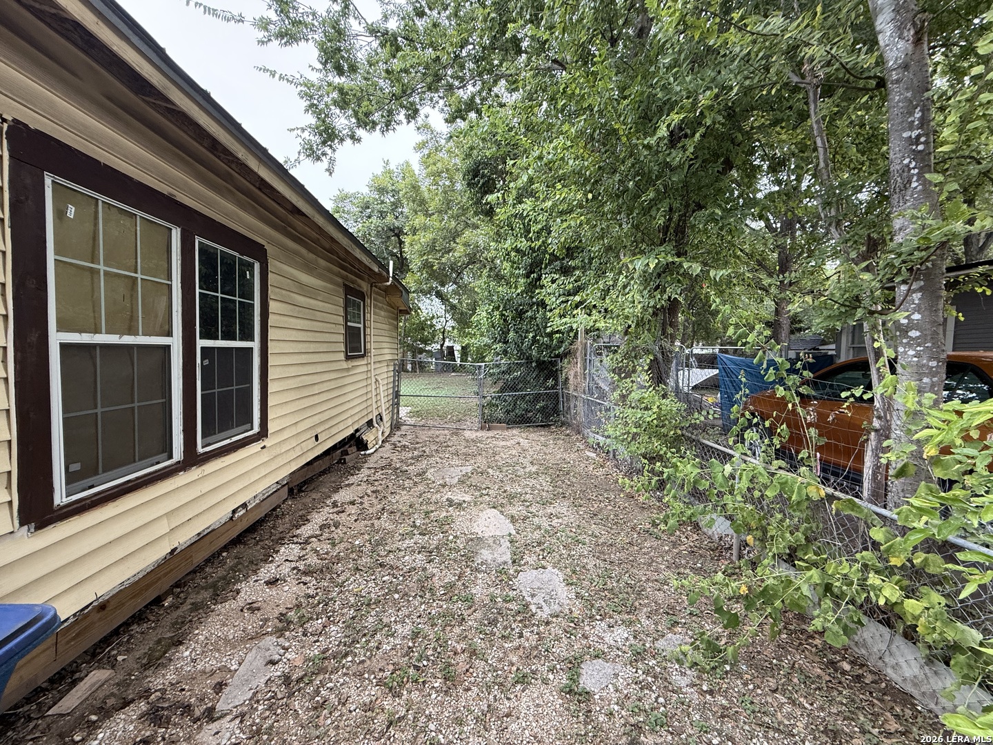 458 E Young San Antonio TX 78214
