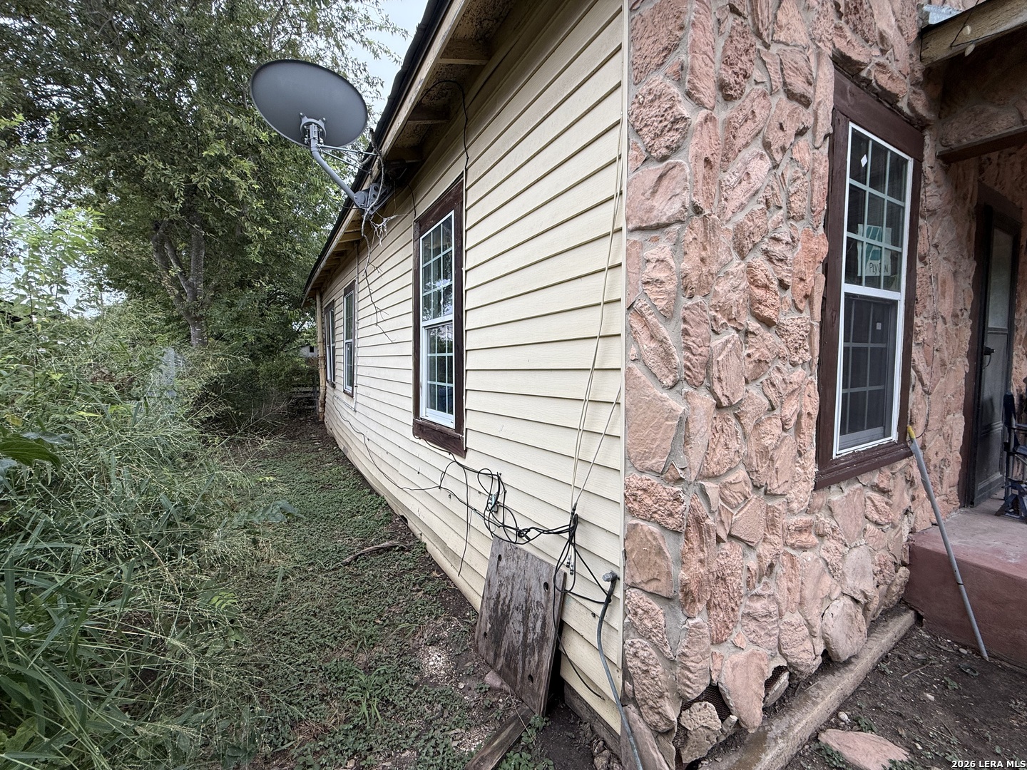 458 E Young San Antonio TX 78214