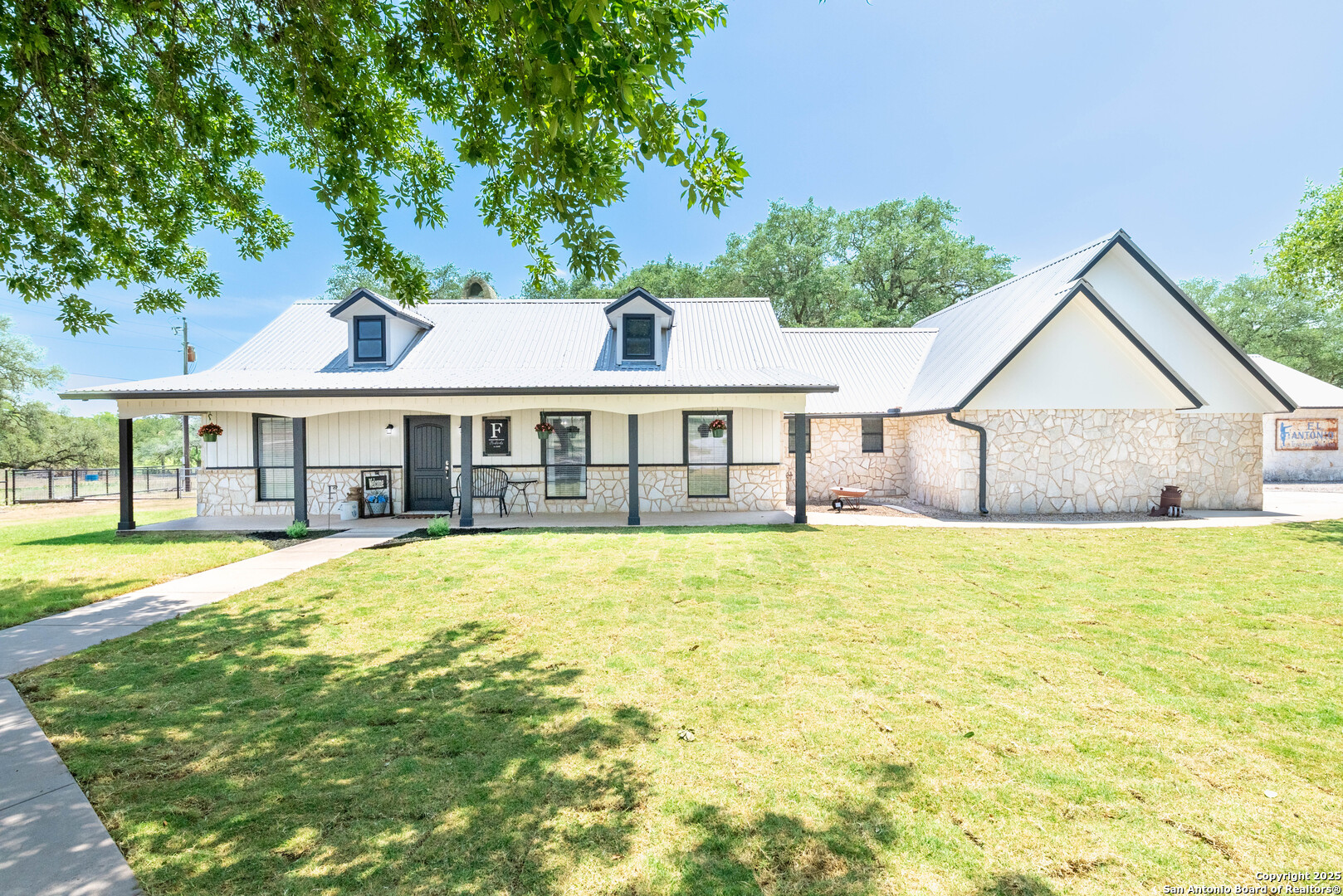 461 Fm 3432 La Vernia TX 78121