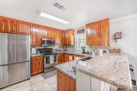 461 Fm 3432 La Vernia TX 78121